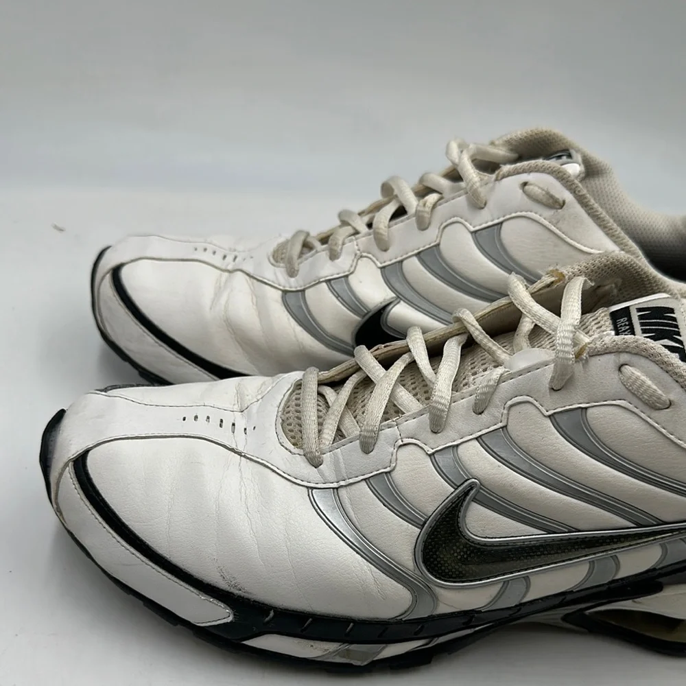 Nike Reax Run 3 Shoes Womens Size 11 White Leather Mesh Lace Up Low Top Sneakers